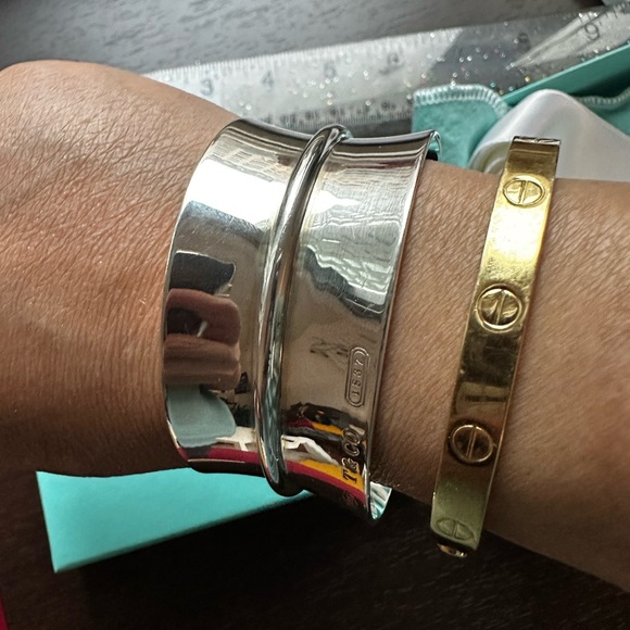 Tiffany Open Hinged 1837 Bracelet - Picture 8 of 8